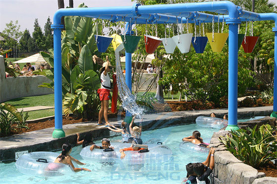 Harga yang bagus Taman Hiburan Rain Splash Pad Dump Bucket Fiberglass 9 In 1 Disesuaikan on line