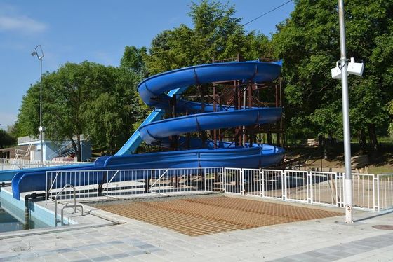 Harga yang bagus OEM Outdoor Water Park Game Toy Swimming Pool Slide Fiberglass For Kid on line