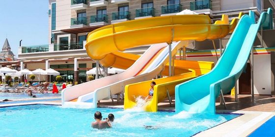 Harga yang bagus OEM Taman Air Luar Ruangan Taman bermain Slide Fiberglass Besar untuk Dewasa on line