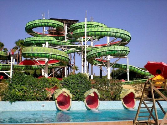 Harga yang bagus Anak-anak Taman Air Slide kolam renang pribadi Fiberglass Slide Rides on line