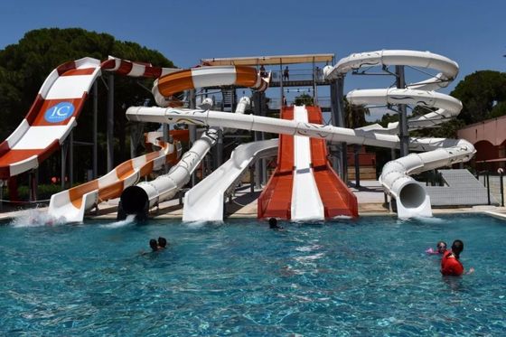 Harga yang bagus 1 People Backyard fibreglass pool water slide 7m Width on line