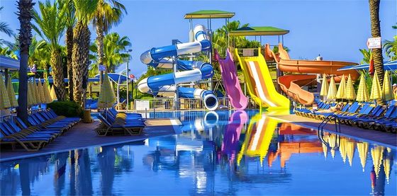 Harga yang bagus Kolam renang Fiberglass Water Slide untuk Orang Dewasa Warna Disesuaikan on line