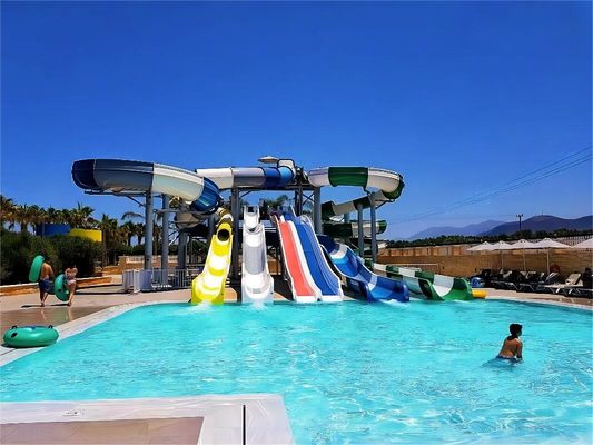 Harga yang bagus ODM Taman hiburan air Perjalanan Fasilitas Kolam renang Fiberglass Slide untuk anak-anak on line