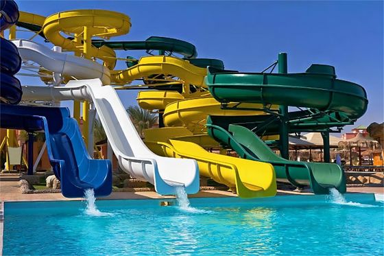 Harga yang bagus Permainan Olahraga Air Luar Ruang Rides Anak-anak Serat Kaca Slide Warna Disesuaikan on line