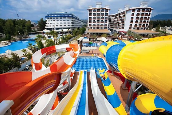 Harga yang bagus Taman Hiburan Air Luar Ruang Orang Dewasa Kolam Renang Serat Kaca Slide on line