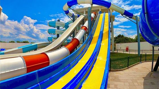 Harga yang bagus Taman Hiburan Aqua Anak-anak Bermain Air Slide Serat Kaca on line