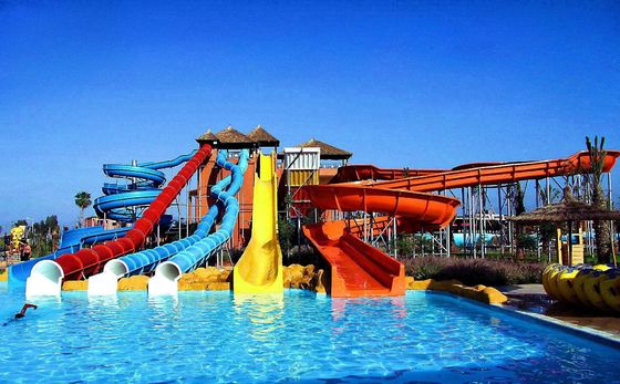 Harga yang bagus OEM Taman Hiburan Air Luar Ruang Peralatan Besar Fiberglass Slide Untuk Kolam Renang on line