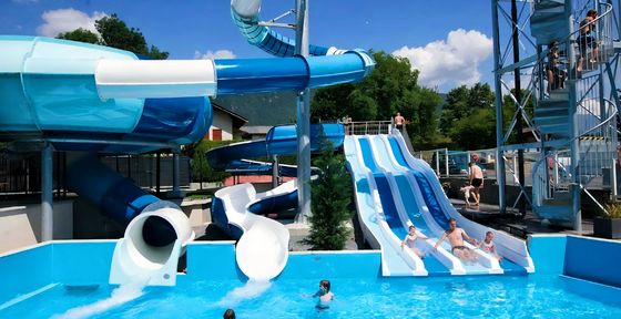 Harga yang bagus Hot Dip Galvanized Steel Fiberglass Water Slide Untuk Taman Air on line