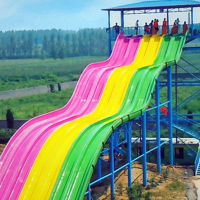 Harga yang bagus Rainbow Racing Water Slide Fiberglass Material Service Life Over 10 Years Color Customized Use For Water Park Equipment Swimming Pool on line