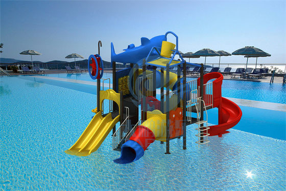 Custom Taman bermain kolam renang air slide LLDPE logam air slide tahan pudar