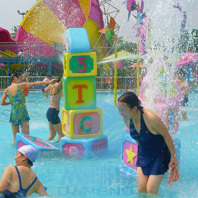 Harga yang bagus Fiber Kaca Air Splash Pad Corrosion Resistant Blok Bangunan Spray Toys on line