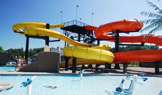 Harga yang bagus Peralatan bermain taman bermain air kolam renang luar serat kaca tunggal besar spiral slide set untuk anak-anak on line