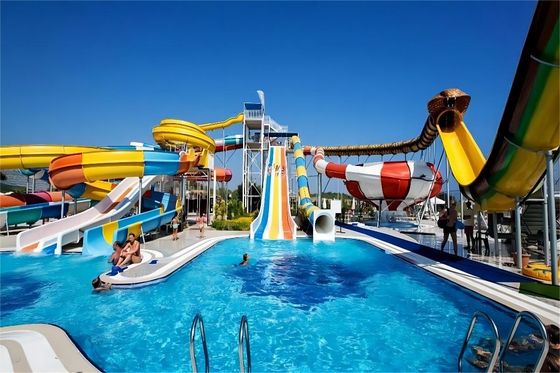 kualitas OEM Kids Outside Amusement Swimming Pool Ride Fiberglass Water Slide pabrik