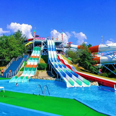 Harga yang bagus ODM Anak Taman Tema Aqua Kolam Renang Air Fun Toys Rides Serat Kaca Slide Set on line