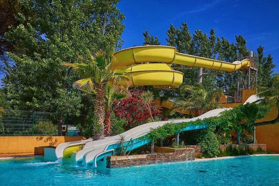 Harga yang bagus ODM Taman Air Kolam Renang Musim Panas Permainan Air Bermain Peralatan Slide Spiral on line