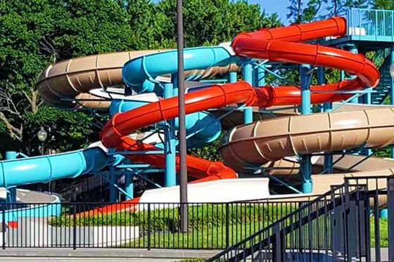 Taman Air Luar Ruang Besar Serat Kaca Anak-anak Bermain Hiburan Bersepeda Taman bermain Slide Air Serat Kaca Untuk Anak-anak