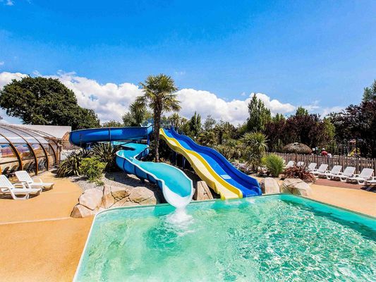 Harga yang bagus Kolam renang komersial di luar ruangan Aqua Games Peralatan bermain air paling populer Slide on line