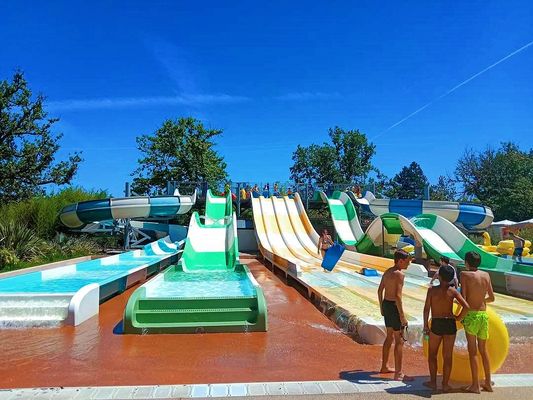Harga yang bagus Anak-anak Bermain Hiburan Permainan Air Serat kaca Slide Untuk Kolam Renang on line