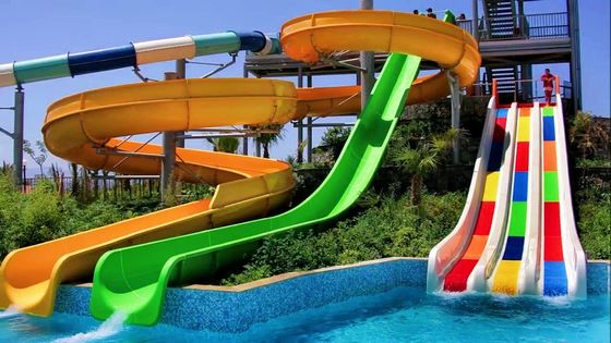Desain kolam renang komersial di luar ruangan Slide air hiburan