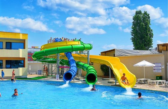 Harga yang bagus Taman bermain air Olahraga Kolam renang Peralatan mainan Slide tabung serat kaca on line