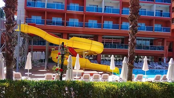 Harga yang bagus Anak-anak Taman bermain air Bersepeda Air Hiburan Kolam renang Slide spiral lebar on line