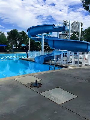 Harga yang bagus Aqua Park Peralatan permainan air kota outdoor spiral slide Fiberglass on line