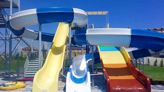 Harga yang bagus Permainan Luar Ruang Peralatan Taman Air Area Main Slide Fiberglass Besar Untuk Anak-anak on line