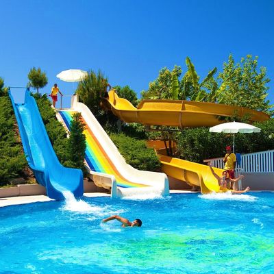 Harga yang bagus Komersial Taman Air Besar Peralatan Kolam Renang Desain Slide Serat Kaca Air on line