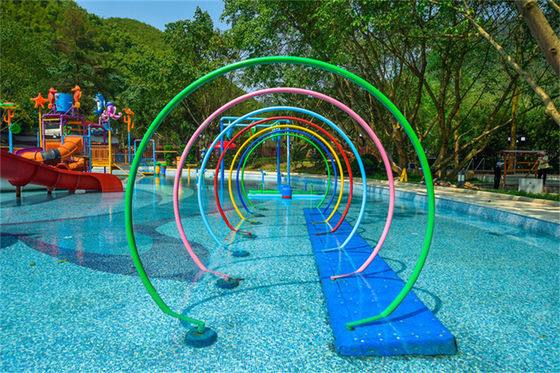 Harga yang bagus Taman air Water Splash Pad Taman bermain air di luar ruangan Peralatan hiburan Pelangi Air Spray Loops on line