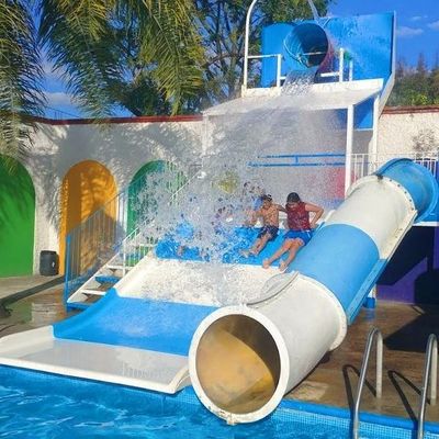 Air Hiburan Semprot Taman Fasilitas Anak-anak Kolam renang Fiberglass Water Slide