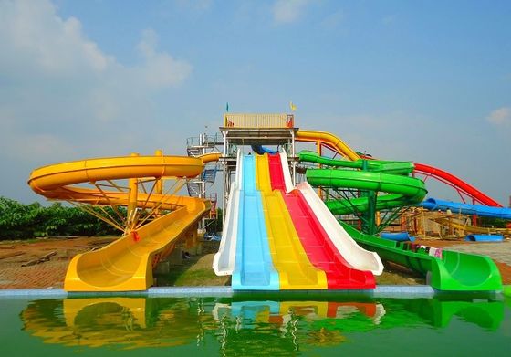 Harga yang bagus Peralatan Taman Air Hiburan Gaya Terbang Seluncuran Kolam Renang Fiberglass untuk Anak-anak on line