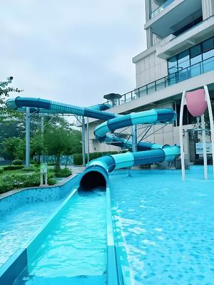 Harga yang bagus Perosotan Air Fiberglass Fiberglass Seluncuran Taman Air Digunakan Untuk Permainan Air Kolam Renang Luar Ruangan on line