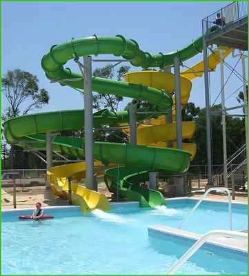 kualitas 3D Design Pool Water Slide Customed Color Fiberglass Capacity Of 100KG Suitable For Adult And Child Water Games pabrik