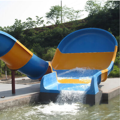 Harga yang bagus 1.9 M Mini Boomerango Water Slide Fiberglass Berwarna Disesuaikan Untuk Peralatan Taman Air Luar Ruang on line