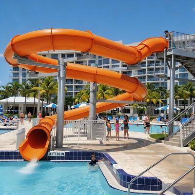 Peralatan Slide Air Serat Kaca Spiral Custom Untuk Kolam Renang Komersial Aqua Park