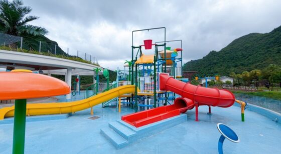 Harga yang bagus Struktur taman bermain air serat kaca khusus dengan slide dan air mancur untuk kolam renang komersial 1 tahun garansi on line