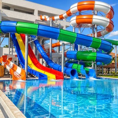 kualitas Slide Taman Air Serat Kaca Paling Populer Untuk Kolam Renang Berwarna-warni Fiberglass Rides pabrik