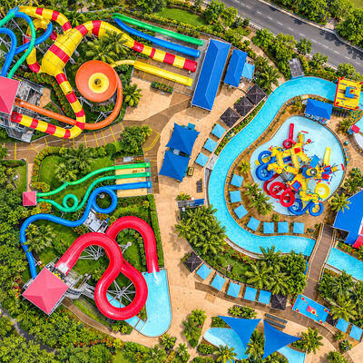 kualitas 10000m2 Taman Air Untuk Semua Usia Peralatan Taman Air Dengan Slide Serat Kaca Dan Permainan Air Komersial pabrik